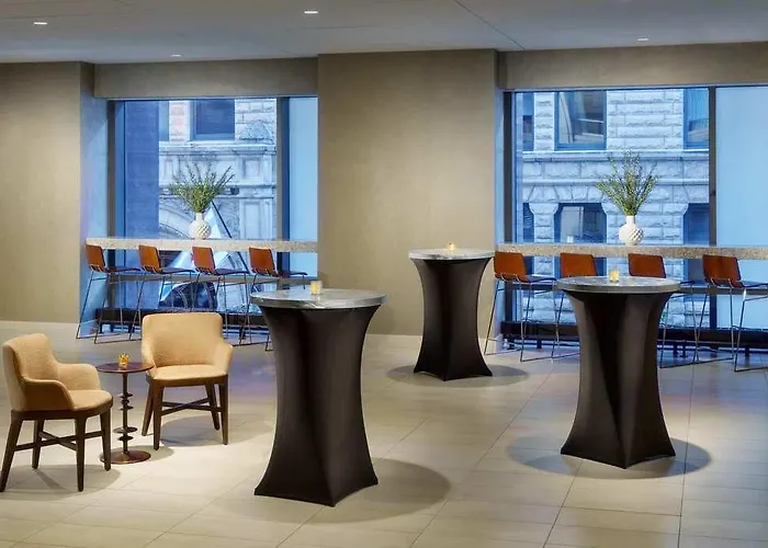 Hotel Springhill Downtown/river North 3*