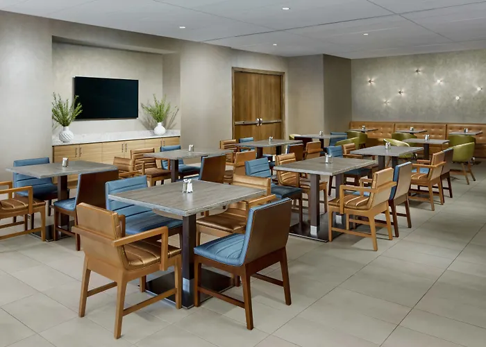 Hotel Springhill Downtown/river North 3*