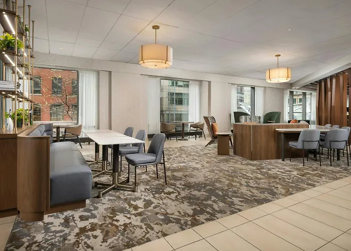Hotel Springhill Downtown/river North 3*