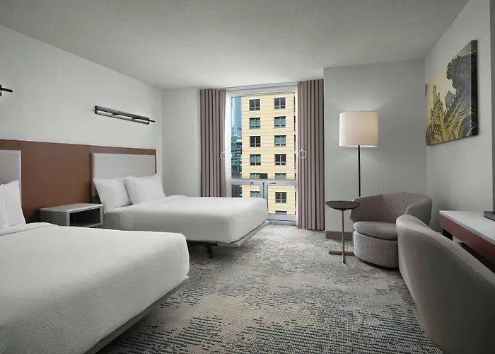 Hotel Springhill Downtown/river North 3*
